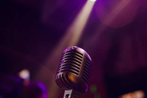 7 Best Comedy Clubs in New Jersey!